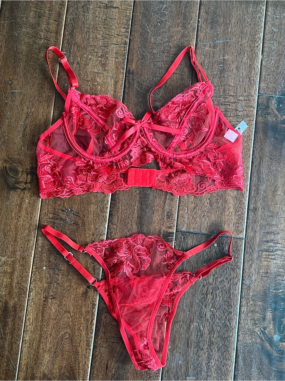SHEIN Red Lace Underwire Bralette & Thong Set